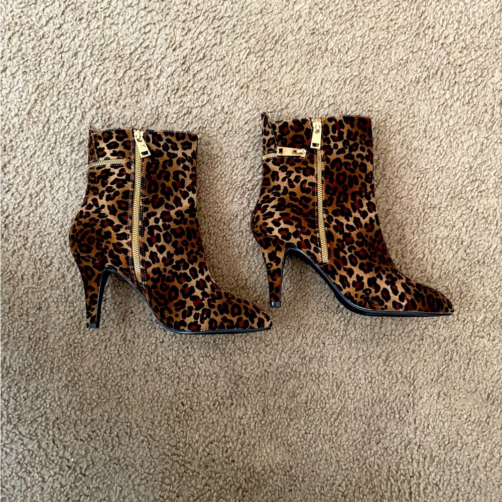 Bellini leopard ankle booties